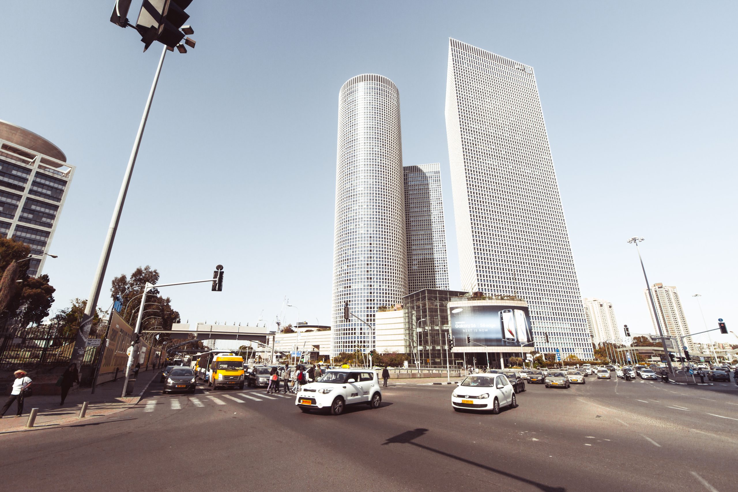 מוניות בין עירוניות אל שדה התעופה | מוניות הממריאים נתב